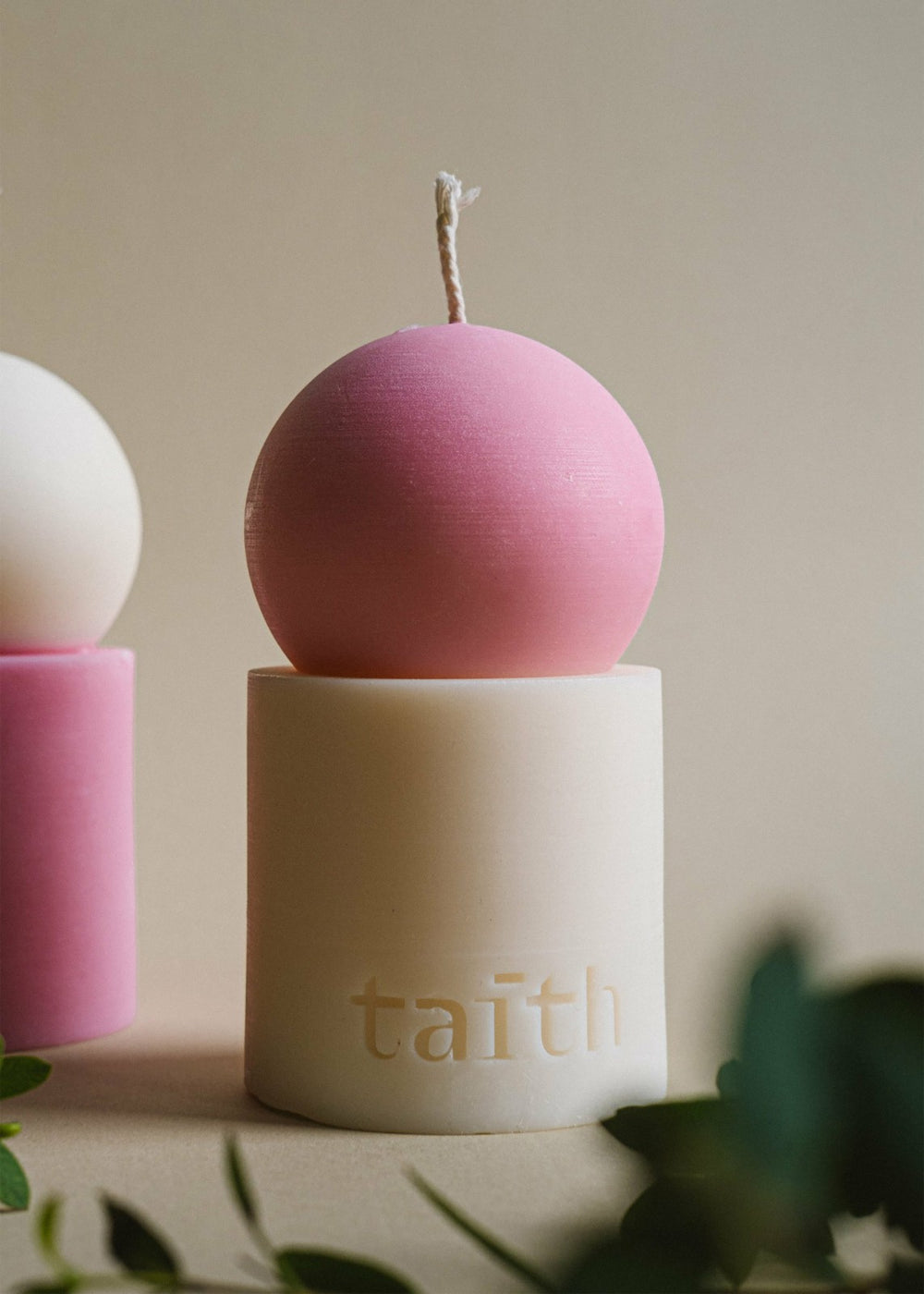 Taith Lulu Candle Rose/Cream - Lifestyle