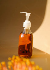 Taith Liquid Soap Black Orchid - Lifestyle