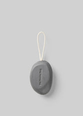 The Frankie Shop Soap Oud Natural - Lifestyle