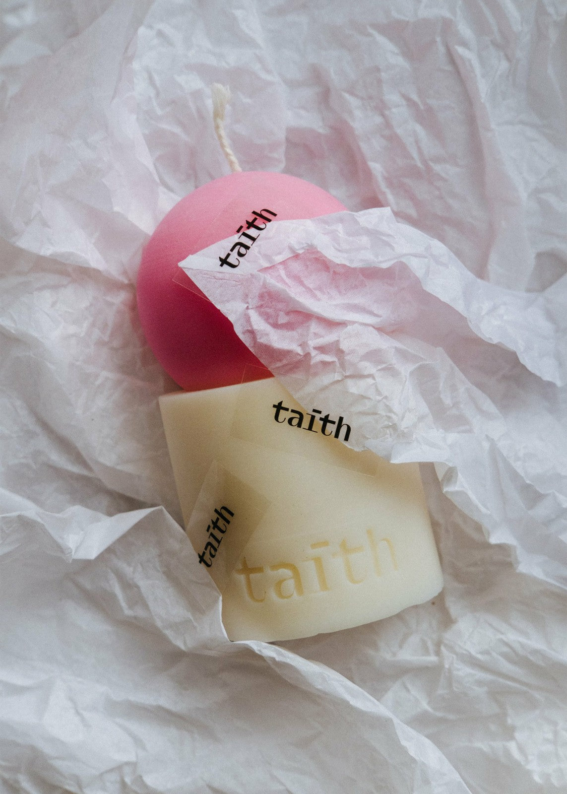 Taith Lulu Candle Rose/Cream - Lifestyle