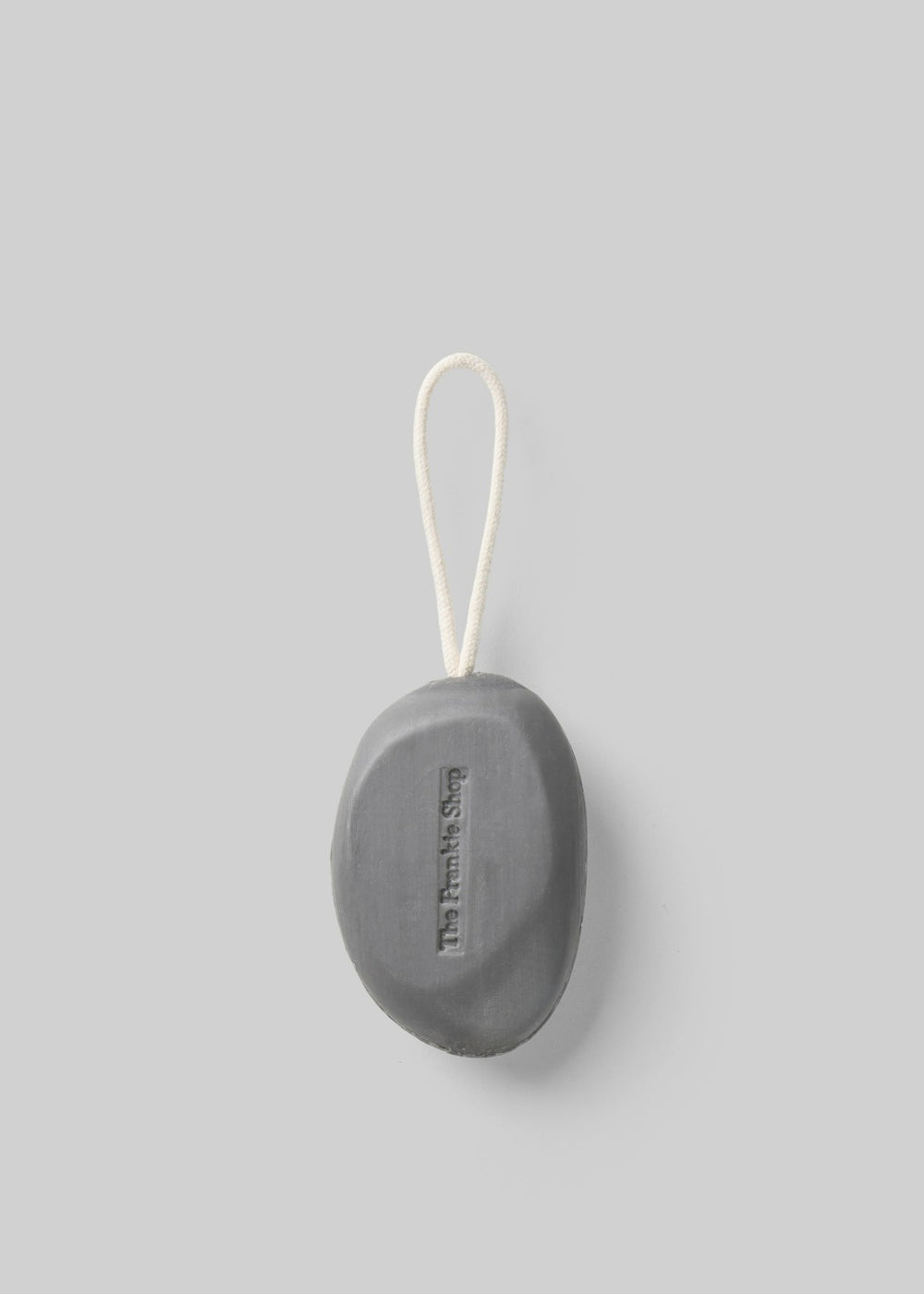 The Frankie Shop Soap Oud Natural - Lifestyle