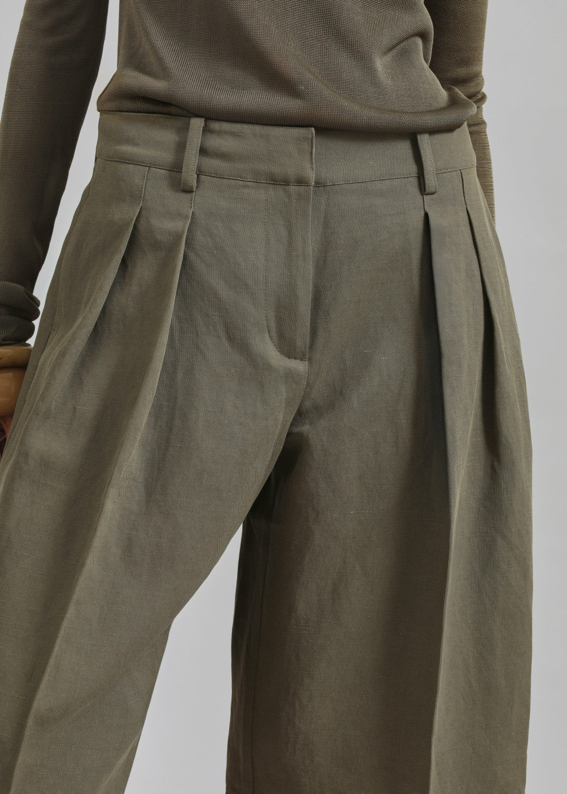 Daytona Pleated Linen Trousers Khaki - Women