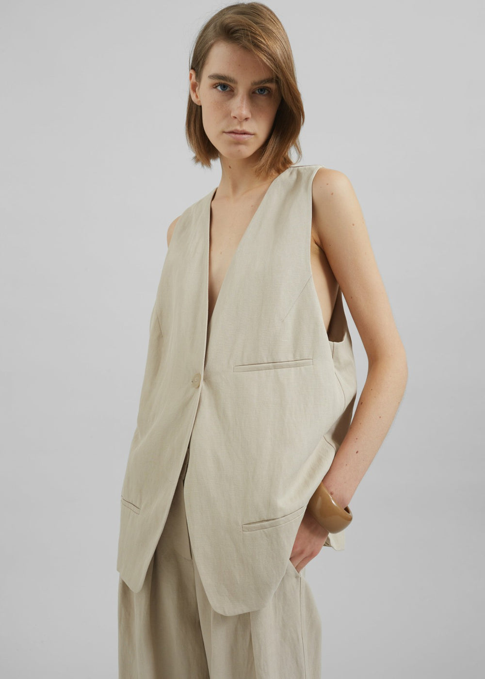 Melrose Linen Vest Cement - Women