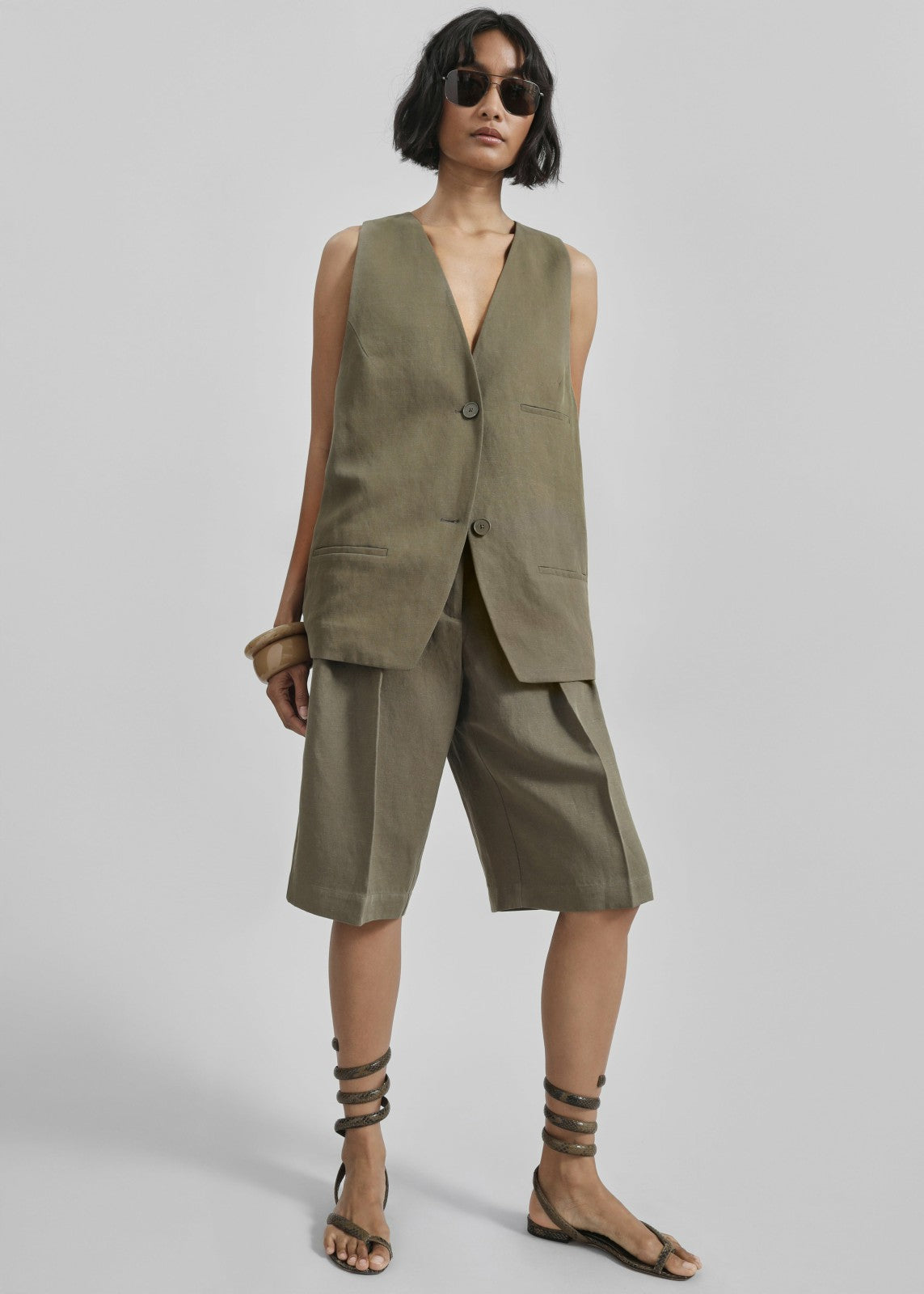 Bilbao Pleated Linen Bermuda Shorts Khaki - Women