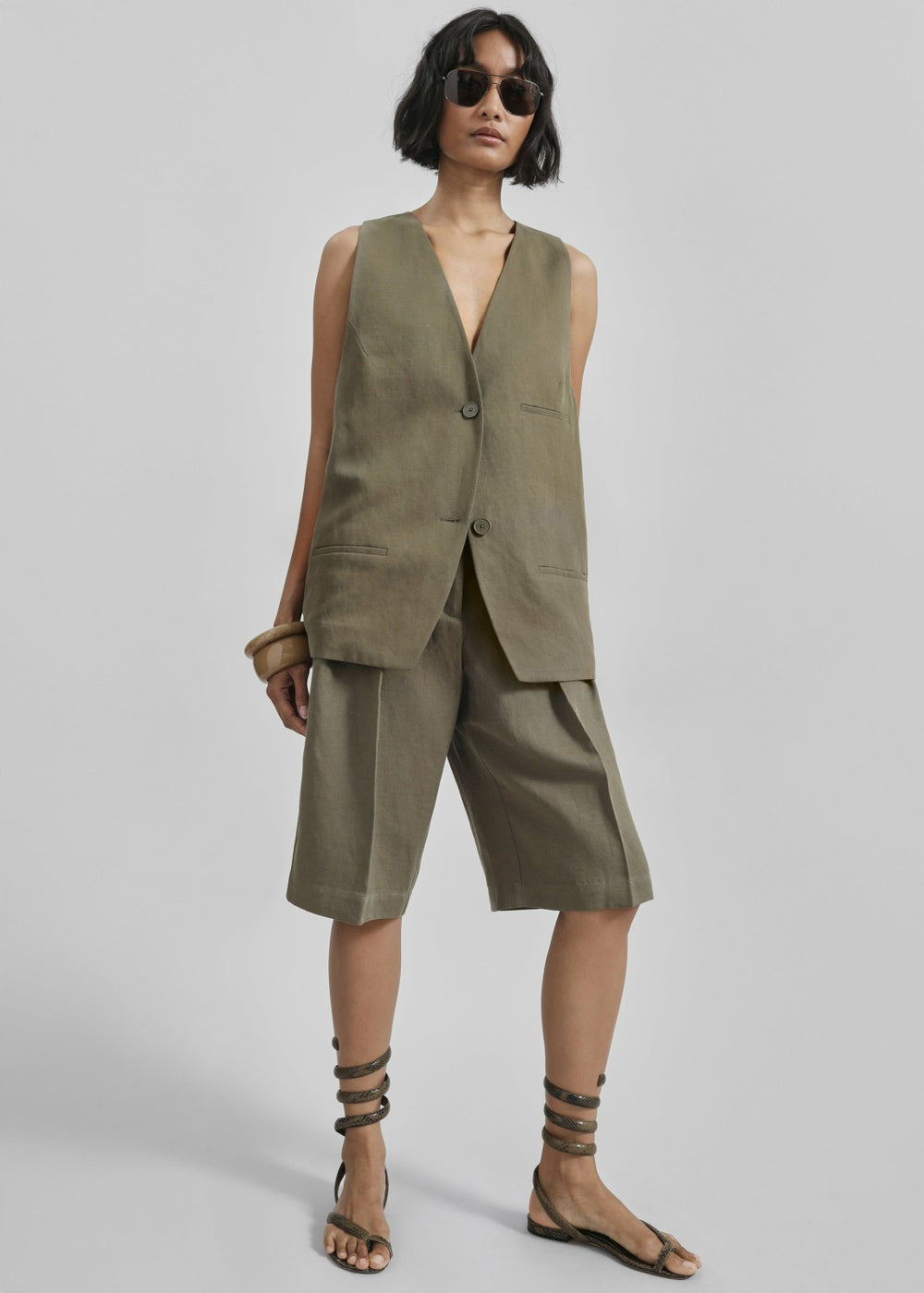 Bilbao Pleated Linen Bermuda Shorts Khaki - Women