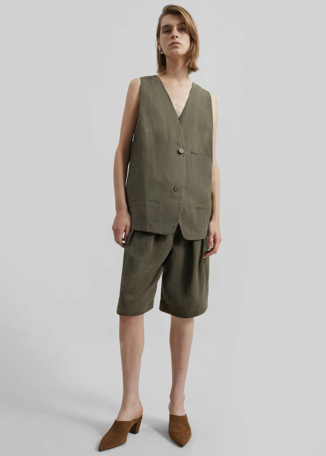 Bilbao Pleated Linen Bermuda Shorts Khaki - Women