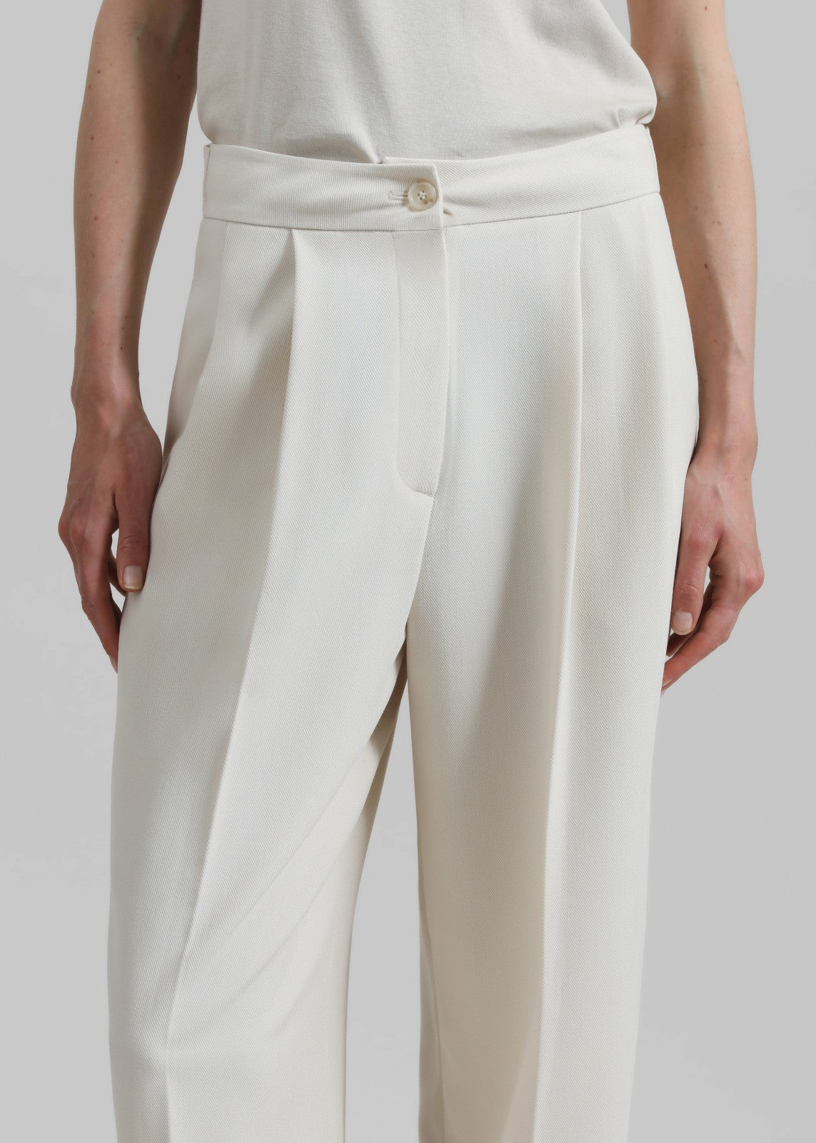 Dina Pleated Trousers Cream - Women