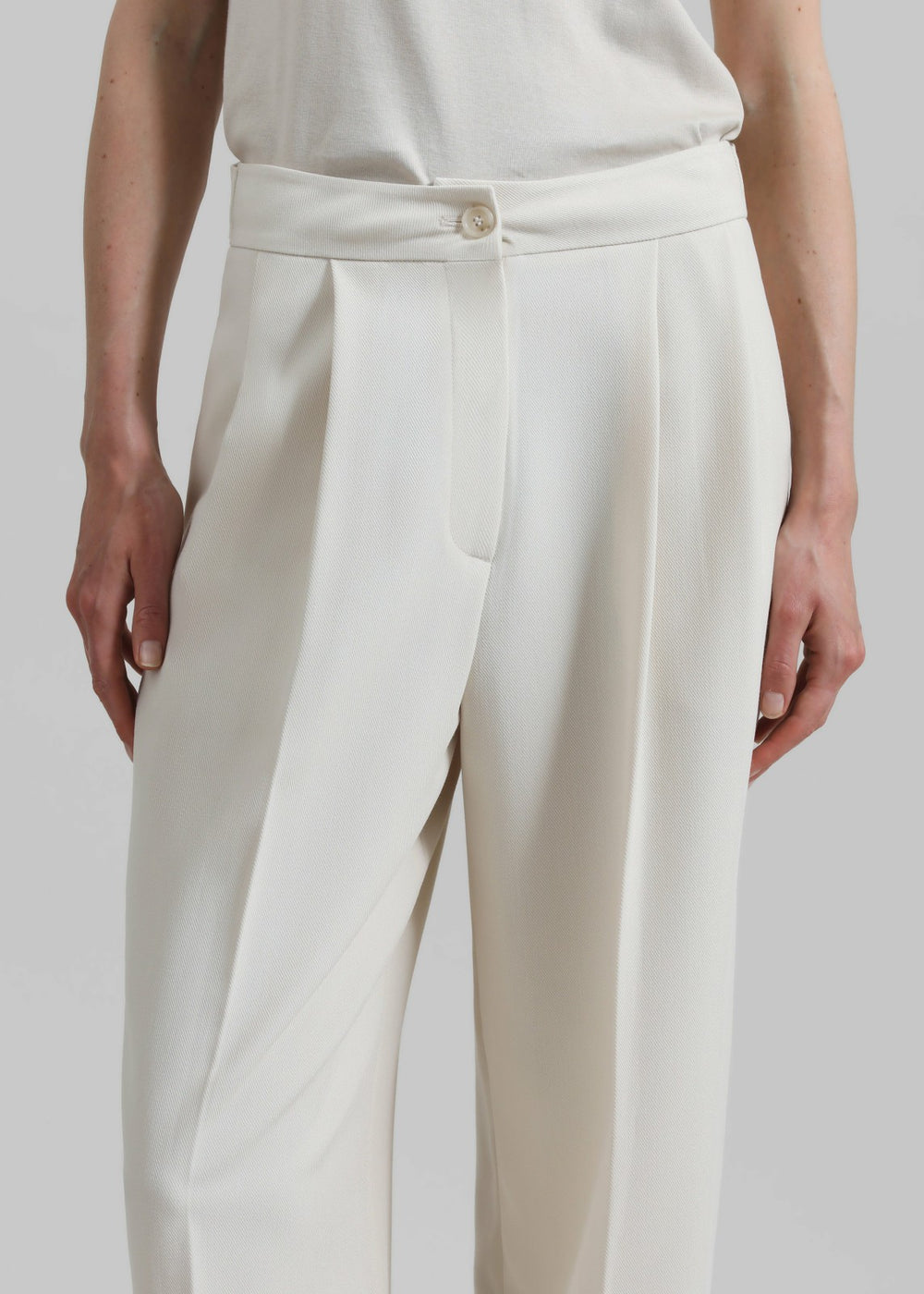 Dina Pleated Trousers Cream - Women