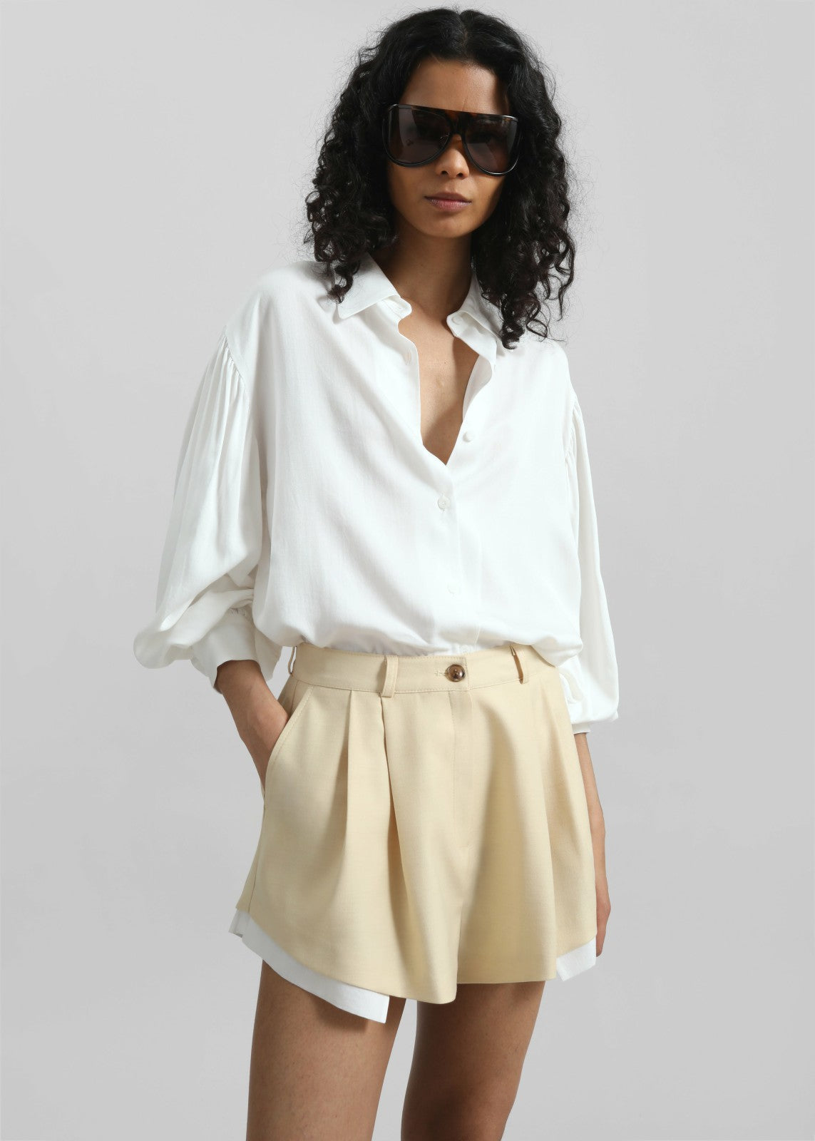 Juvay Pleated Shorts Pale Yellow - Women