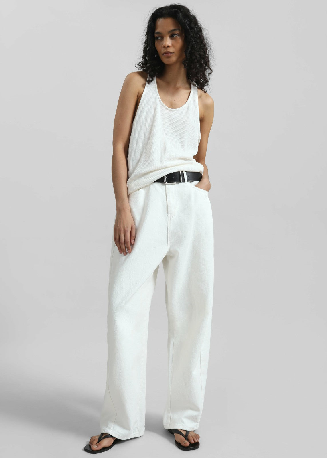 Halgar Frayed Seam Barrel-Leg Jeans White - Women