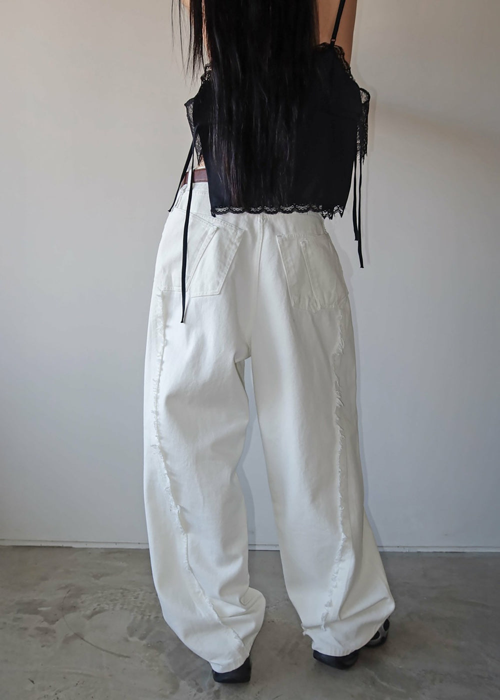 Halgar Frayed Seam Barrel-Leg Jeans White - Women