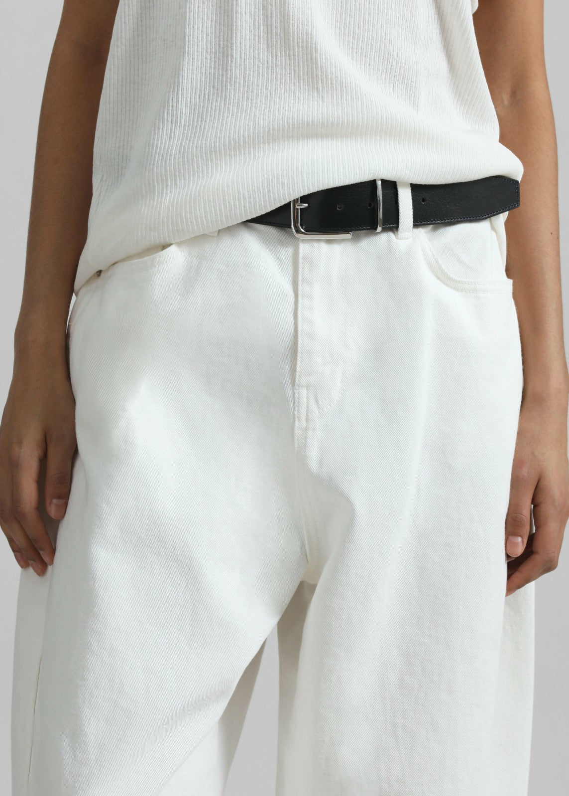 Halgar Frayed Seam Barrel-Leg Jeans White - Women