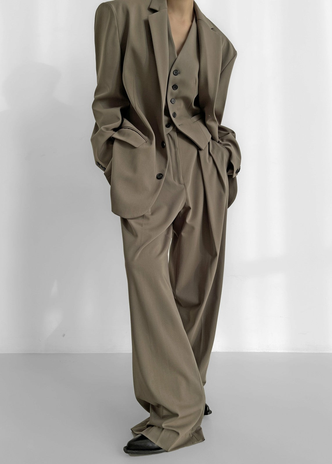 Tansy Pleated Trousers Olive - Women