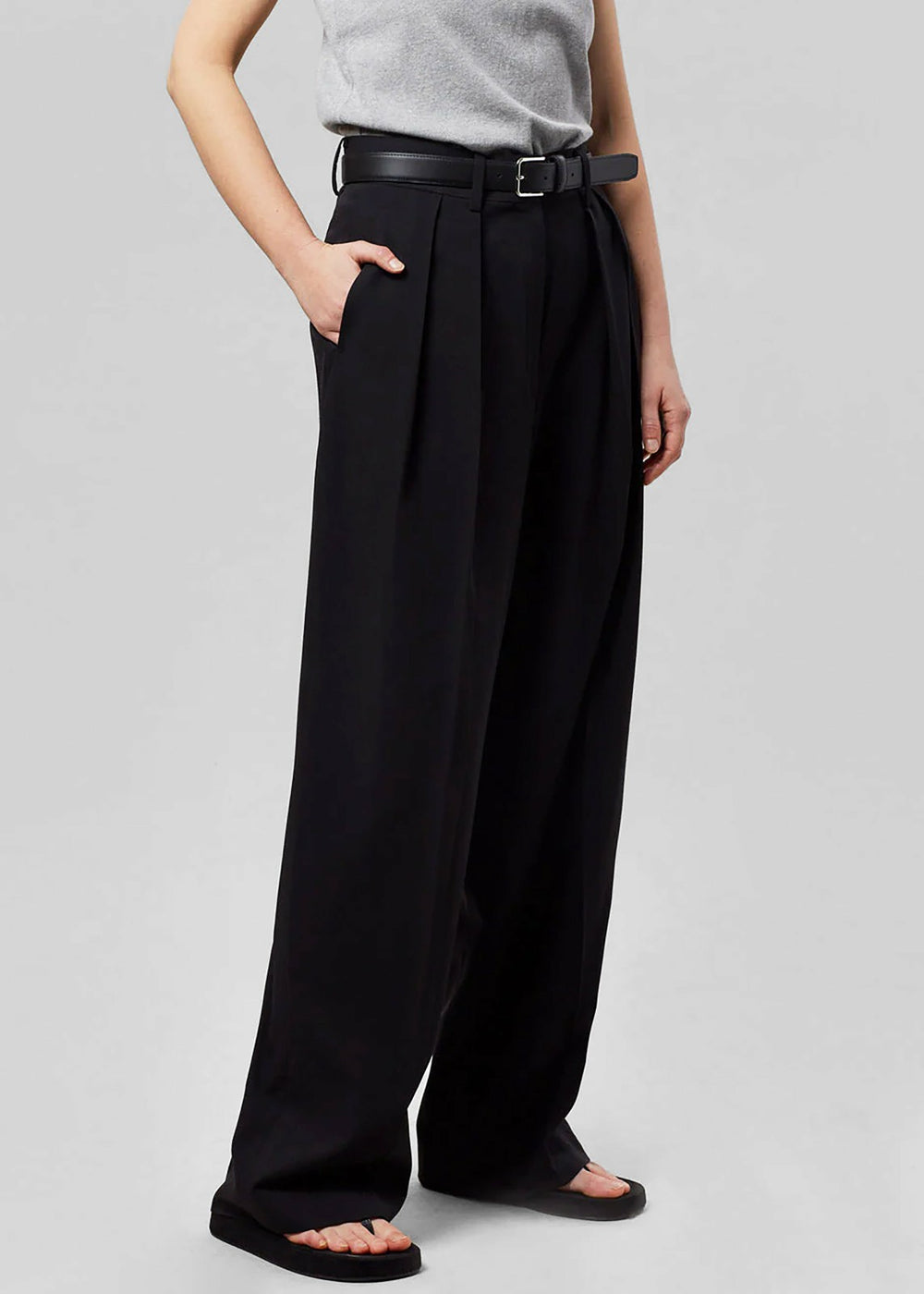 Tansy Pleated Trousers Black - Women