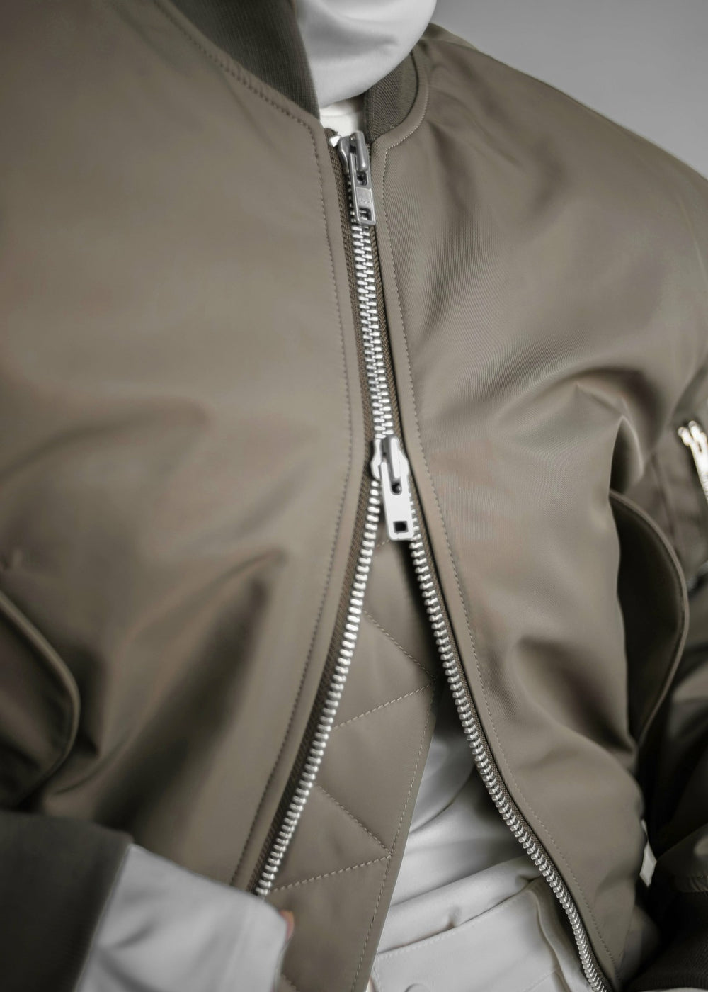 Mati Cropped Padded Bomber Olive - Women